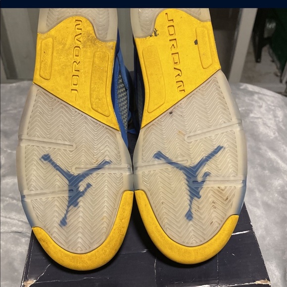 2019 Air Jordan 5 Retro 'Laney' Size 6.5Y - Picture 6 of 6